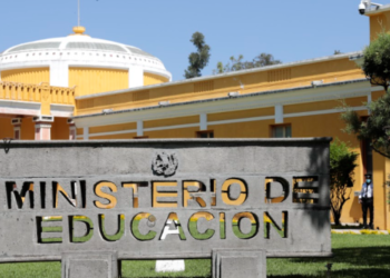 Mineduc mantiene diálogo con el STEG ante la negociación del Pacto Colectivo. (Foto: archivo)