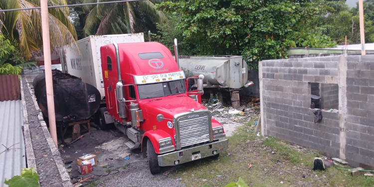 Presuntos roba furgones fueron detenidos en flagrancia en Escuintla agosto 28, 2024. / Foto: Mingob