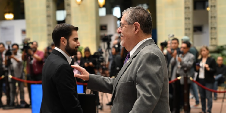 El secretario de Comunicación Social compartió la agenda de trabajo que realizará el presidente durante esta semana. (Foto: Byron de la Cruz)