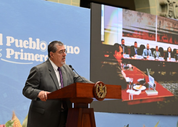 Arévalo subrayó que todos estos avances se realizan bajo una visión técnica y transparente. / Foto: Byron de la Cruz