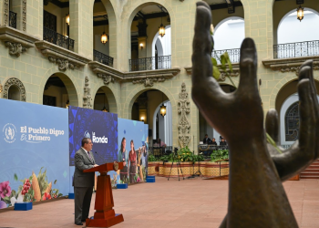 Presidente Arévalo en La Ronda de la semana informó que llevará a cabo una gira oficial por Asia. / Foro: Byron de la Cruz