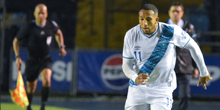 Nathaniel Mendez-Laing ficha por un equipo de cuarta división de Inglaterra