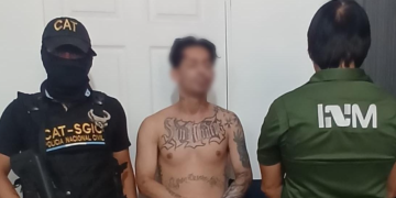 El individuo, de 32 años, fue ubicado en territorio mexicano y entregado a investigadores del Centro Antipandillas Transnacional (CAT-PNC. / Foto: PNC