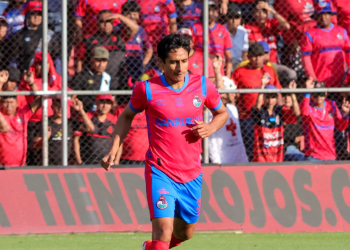 Comienza la barrida: Municipal anuncia la salida de tres jugadores