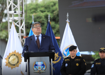 El Ministro de Gobernación, Francisco Jiménez, en conferencia de prensa. / Foto: Mingob