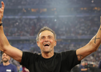 Luis Enrique dedica su segundo triplete a su hija Xana