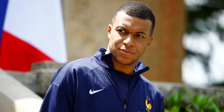 Mbappé rompe el silencio y felicita al PSG por ganar su primera Champions League