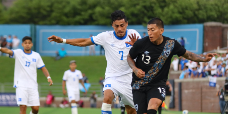 Guatemala y El Salvador firman tablas en duelo de preparación
