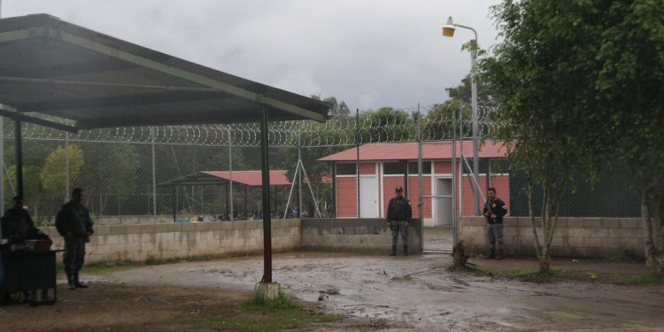 Trasladan a Eduardo Masaya de vuelta a Mariscal Zavala. / Foto: Dirección General del Sistema Penitenciario.