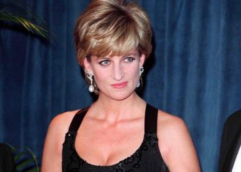 Diana de Gales fue reconocida mundialmente por su filantropía y estilo único de vestuario. / Foto: Vanity Fair.