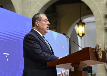 Presidente Arévalo reitera denuncia contra corruptos que controlan la justicia