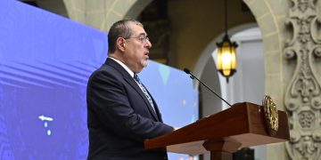 Presidente Arévalo reitera denuncia contra corruptos que controlan la justicia