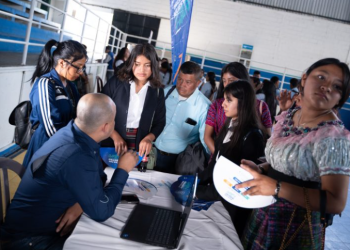 Gira becas por nuestro futuro