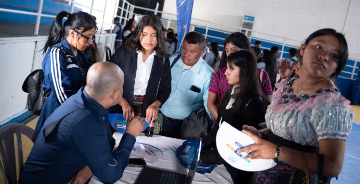 Gira becas por nuestro futuro