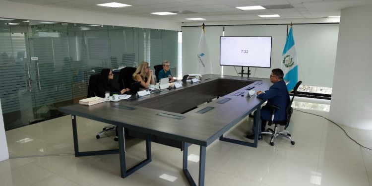 Mineco realiza entrevistas a postulantes al cargo de la Superintendencia de Competencia.