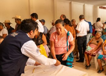 Notifican a más adultos mayores sobre su ingreso al programa. / Foto: Mintrab.