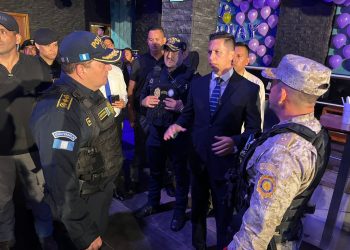 Supervisión directa en centros nocturnos. Foto: Mingob