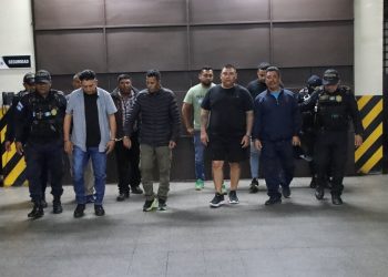 Las autoridades no descartan que los implicados pertenezcan a una red de usureros conocida bajo el método gota a gota. / Foto: PNC