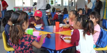 Instituciones coordinan esfuerzos para fortalecer la alimentación escolar en Chiquimula