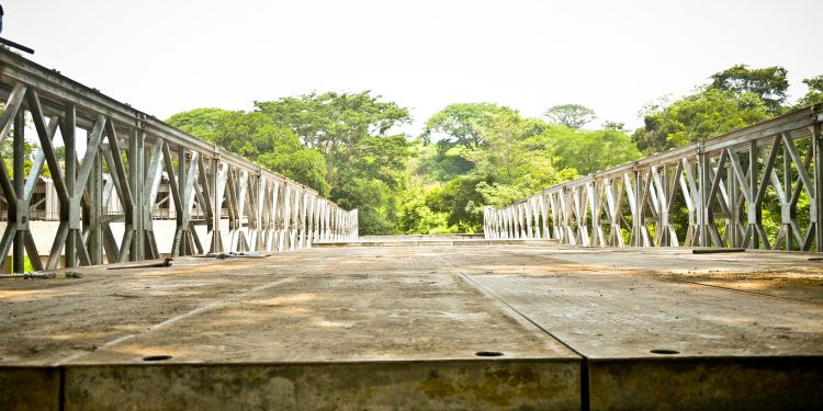 Instalan puente Bailey para asegurar el paso a Guanagazapa en la temporada de lluvia. / Foto: CIV.