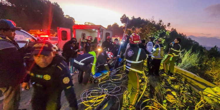 Hospital General se solidariza con enfermeros lesionados en accidente vial