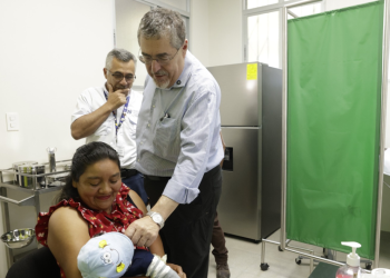 Presidente Arévalo en el nuevo centro de Salud de Tzalay, San Pedro Necta, Huehuetenango. / Foto: Dickéns Zamora.