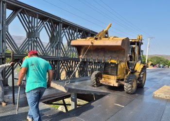 Los trabajos en el puente Santiago incluyeron el reemplazo de seis planchas de acero.