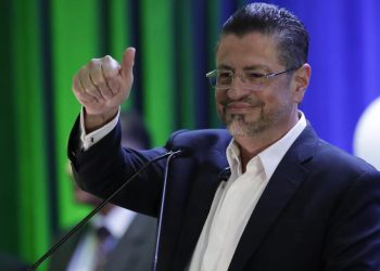 Presidente de Costa Rica se disculpa con el presidente Arévalo