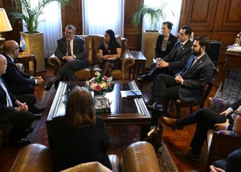 Presidente Arévalo se reunió con representantes de la Misión de Observación Electoral de la Unión Europea. / Foto: Byron de la Cruz