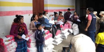 Vecinos de Totonicapán aprenden a preparar menús utilizando la asistencia alimentaria del MAGA. / Foto: MAGA.