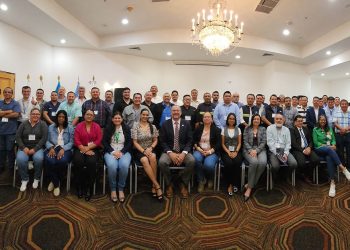 La inauguración del taller contó con la participación de actores clave en la sanidad vegetal de la región. / Foto: MAGA