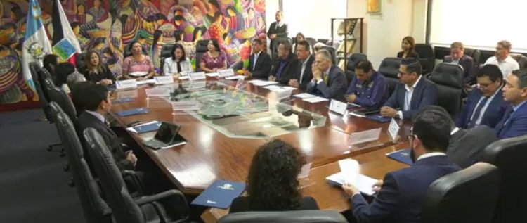 Mintrab juramentó a Comisión Nacional del Trabajo responsable de recomendar la fijación del salario mínimo. (Foto: captura de pantalla)