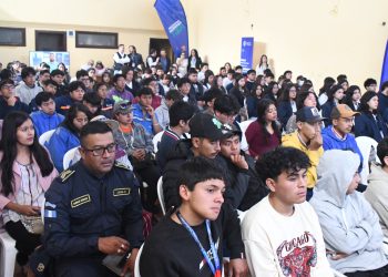 Becas por Nuestro Futuro: Brindan asesoría personalizada a jóvenes huehuetecos