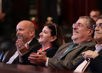 Presidente Arévalo en la ceremonia de lanzamiento de Centroamérica Cuenta 2025. / Foto: Alex Jacinto.