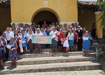 Reconocen labor de comadronas en San Luis Jilotepeque, Jalapa
