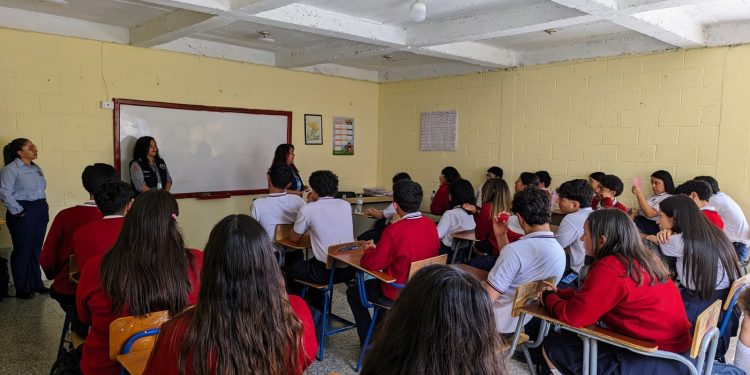 Realizan actividades para fortalecer acciones y prevenir el VIH en Huehuetenango