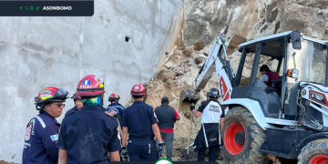 Derrumbe cae sobre areneros. / Foto: Asonbomd.