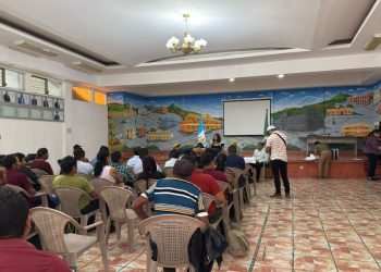 Firman 10 convenios de desarrollo en Patzún, San Pedro Yepocapa y San José Poaquil