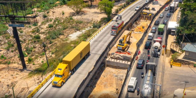 Este cierre es debido al avance en la construcción del segundo puente en el kilómetro 11.5. / Foto: CIV