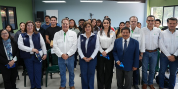 Con iniciativas como esta, el Estado apuesta por una juventud protagonista del cambio y con posibilidades reales de construir un futuro en su propio país. / Foto Vicepresidenta