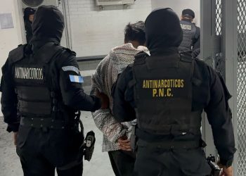 PNC captura a 10 distribuidores de droga y decomisan más de Q75 mil