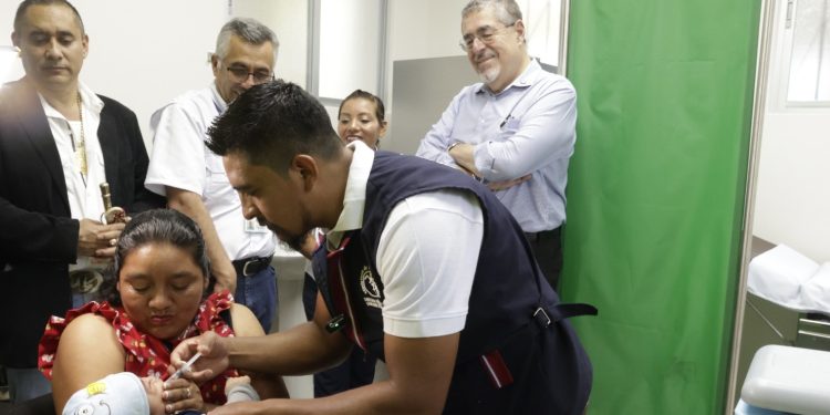 Nuevo centro de Salud cuenta con tres salas especializadas. / Foto: Álvaro Interiano.