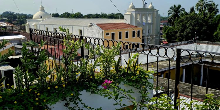 México fortalece acciones con Suchitepéquez a través de cultura, educación y desarrollo