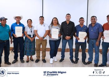 Firman convenios como parte del plan Rutas del Desarrollo en Baja Verapaz