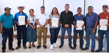 Firman convenios como parte del plan Rutas del Desarrollo en Baja Verapaz