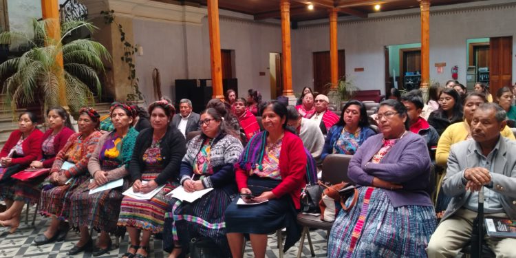 Autoridades ancestrales y comunitarias de Quetzaltenango participan en taller sobre el Convenio 169 de la OIT