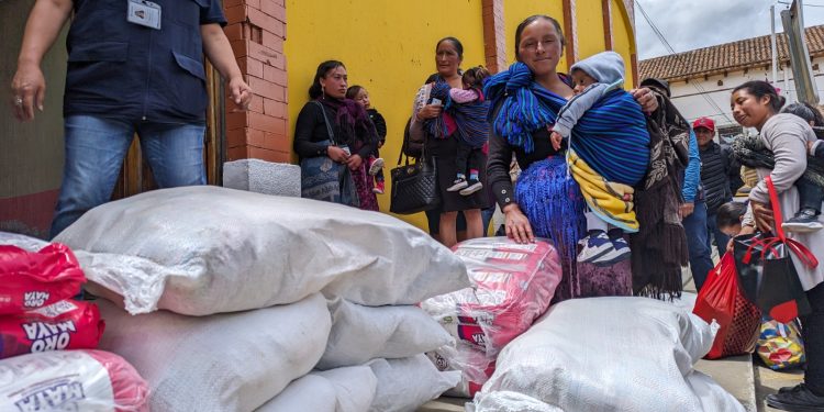 Entregan asistencia alimentaria a familias con niños en condiciones de desnutrición en Huehuetenango