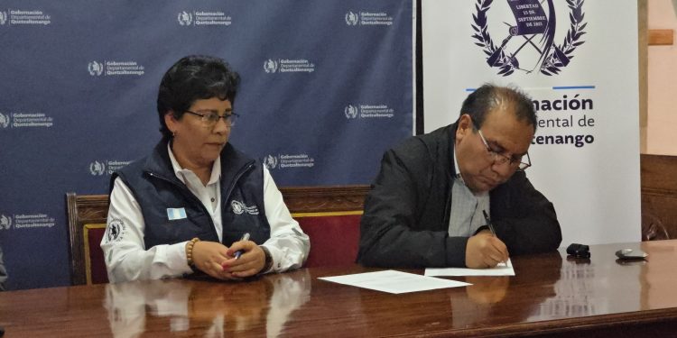 Firman convenio para ampliar sistema de alcantarillado sanitario en San Francisco La Unión