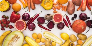 Para fortalecer el sistema inmune y prevenir enfermedades respiratorias es importante consumir frutas y verduras.