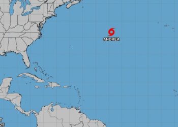 La tormenta tropical Andrea, en el Atlántico, será un fenómeno de corta duración, pues se espera que se disipe mañana por la noche.